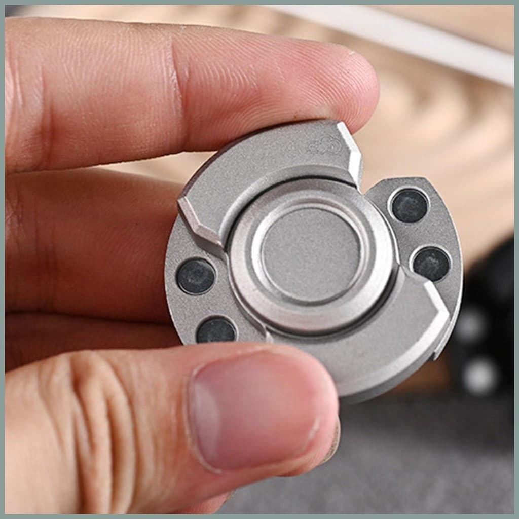 Fidget Spinner Brinquedo Metálico Rotativo Exercício para os Dedos Relaxamento Portátil Multifuncional yuneaph