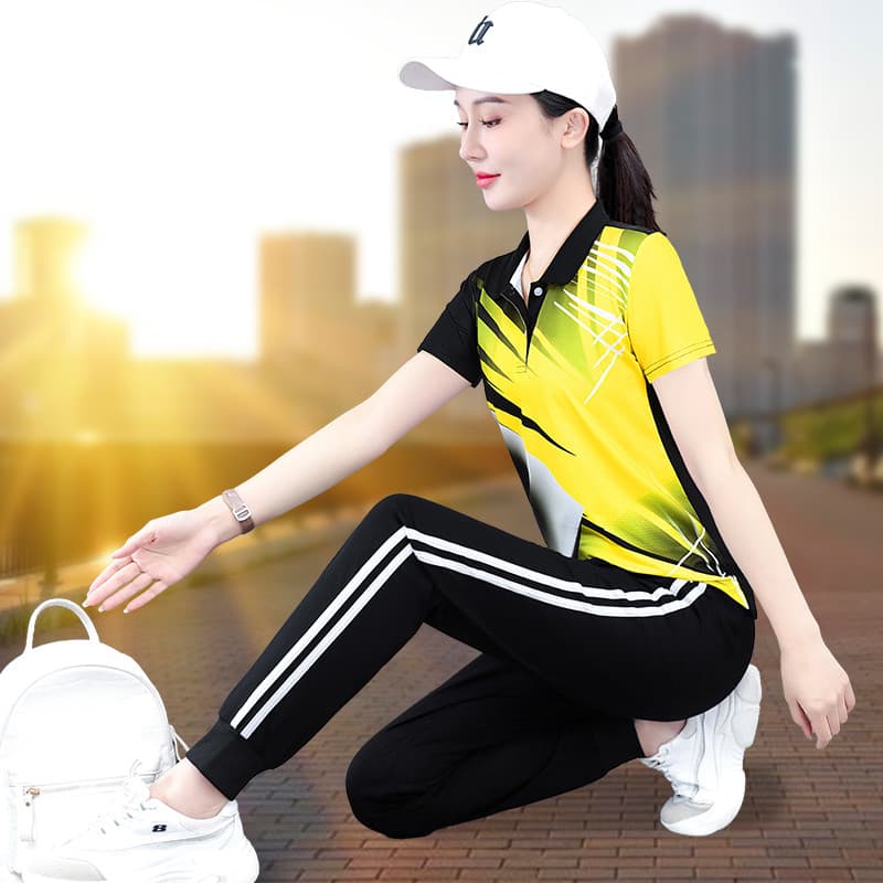 Terno esportivo feminino 2026 primavera novo estilo gola polo manga curta de secagem rápida roupa esportiva de duas peça