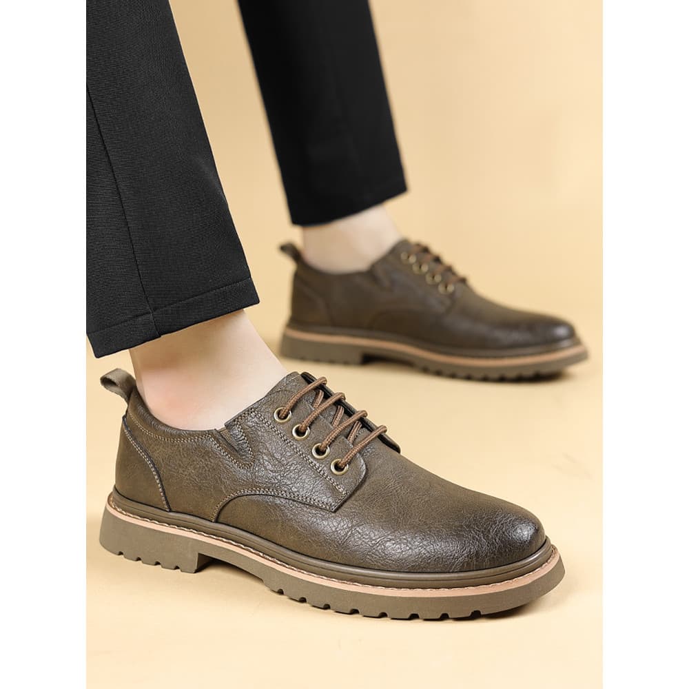 Sapatos de couro estilo masculino 2026 novo estilo Formal Wear sapatos casuais masculinos de negócios britânico baixo-To