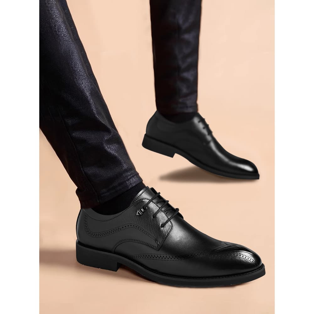 Sapatos de couro masculino estilo 2026 primavera outono venda quente negócios Casual estilo britânico sola macia apontou