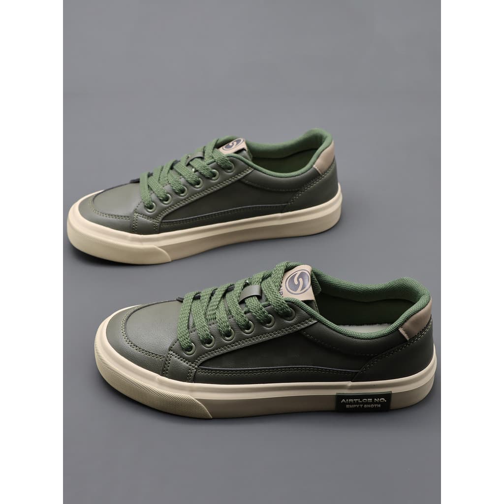 Sapatos masculinos 2026 novo estilo primavera outono sapatos de superfície de couro de cano baixo rendas All-Match tênis