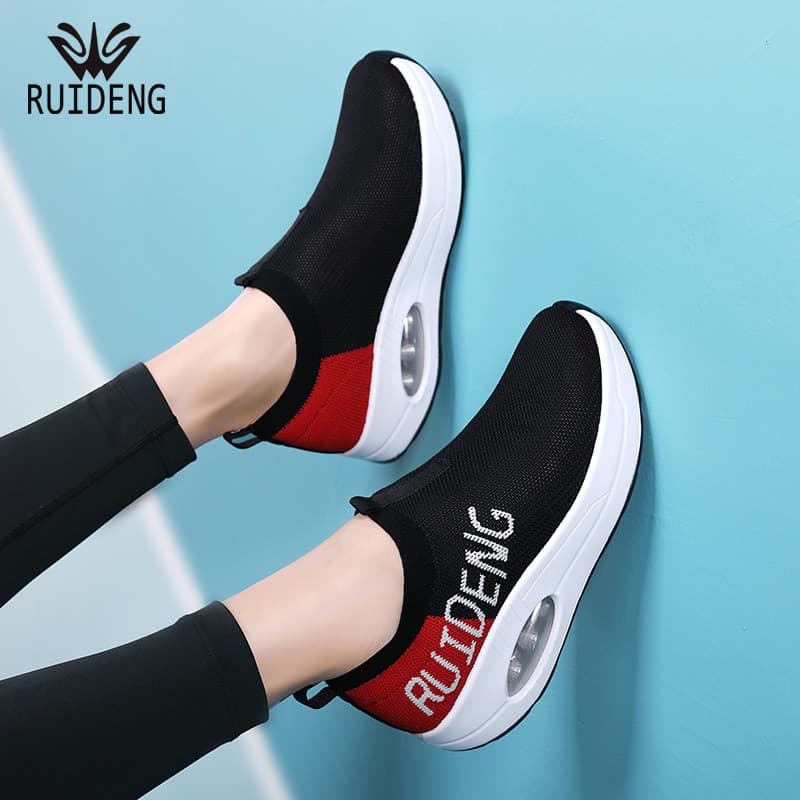 Ruideng sapatos esportivos femininos casuais de sola grossa sapatos de balanço voando tecido malha superfície deslizamen