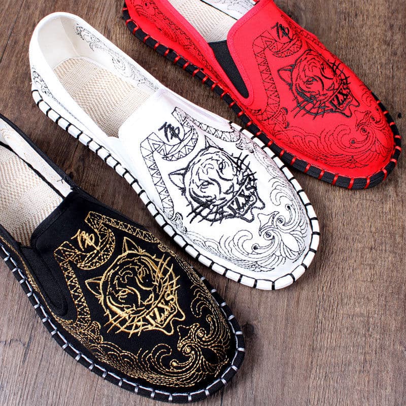 Sapatos de pano antigos de Pequim masculinos estilo chinês bordados sola macia leve desodorante Social sapatos únicos Ku