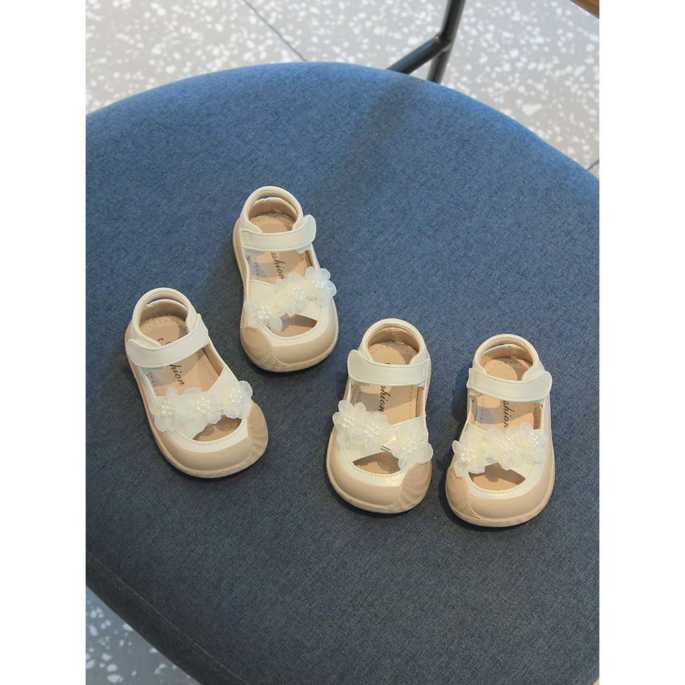 Sandálias de bebê pequenas meninas estilo ocidental sapatos de princesa verão criança Baotou sapatos de praia antiderrap