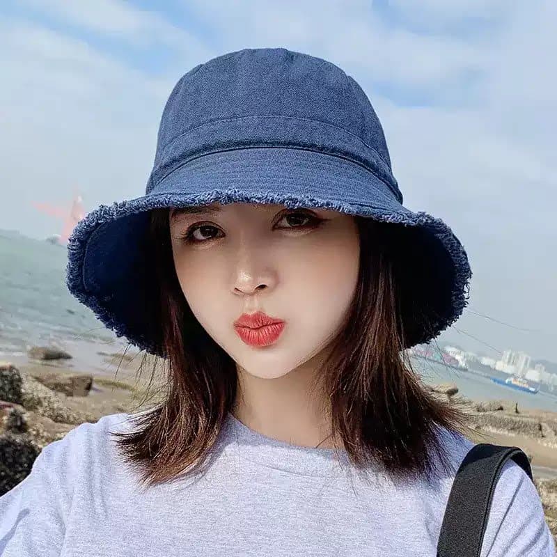 Chapéu balde feminino verão Denim lavável borda crua angustiado versão coreana na moda olhar pequeno rosto redondo adequ