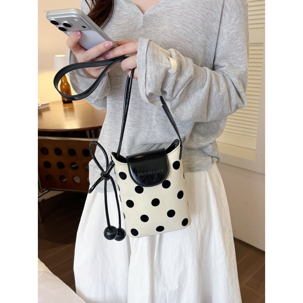 Bolsa para celular Mini bolsa pequena bolinhas arco 2026 novo estilo menina coração bonito Ultra-leve pequena bolsa mens