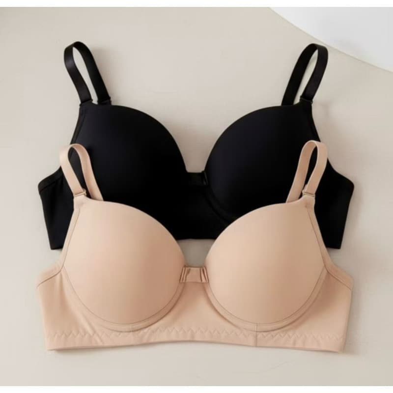 Sutiã Reforçado Básico De Microfibra Com Bojo e Alças Ajustáveis / Sutian Liso Confortável Versátil Feminino