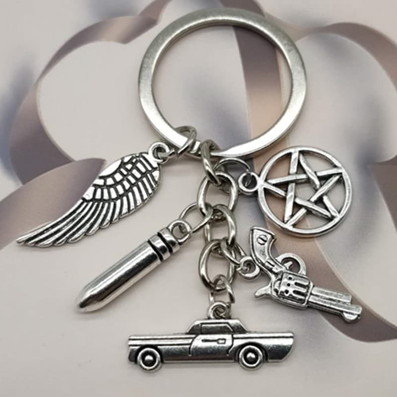 Chaveiro Com Tema Sobrenatural De Pentagrama De Asa Retrô Porta-Chaves De Carro De Metal