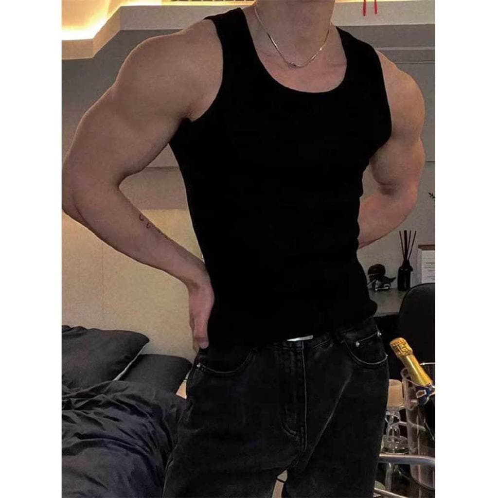 Colete sem costura de seda gelo masculino 2026 novo estilo verão estilo fino fundo tamanho grande sem mangas roupa inter