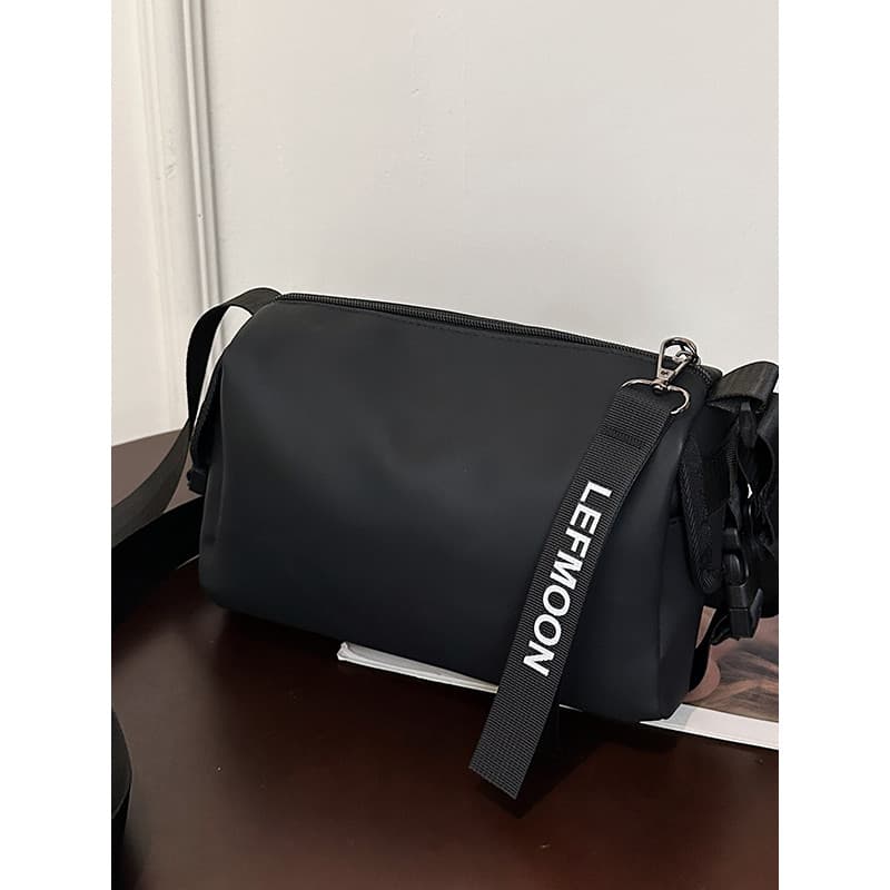 Street Wear saco do mensageiro feminino 2026 novo estilo esportes Casual bolsa de ombro grande capacidade saco do mensag