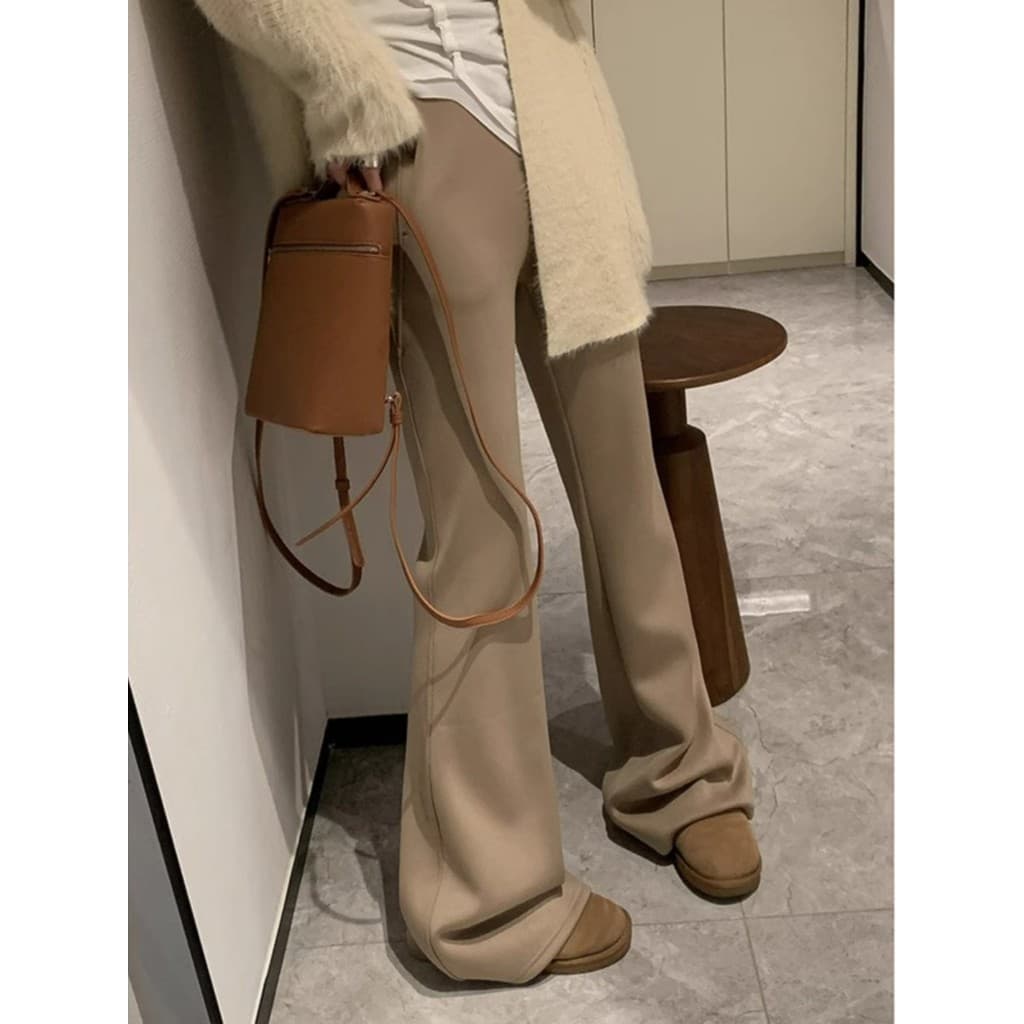 Calça de moletom cáqui de lã feminina 2025 outono inverno calças de lã ferradura pequena cortina calças de chão inverno