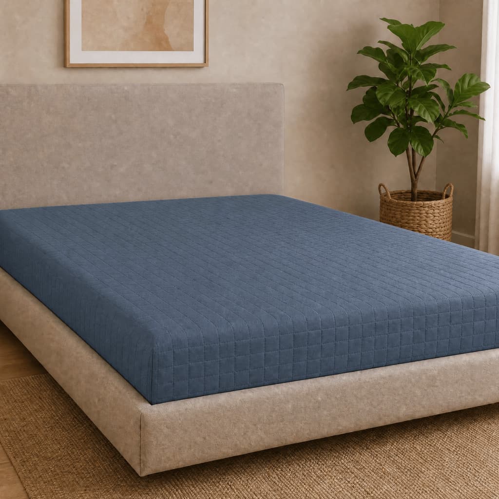 Capa Protetora de Cama Impermeável Matelada com Elástico Lateral Proteção Máxima Cor Azul
