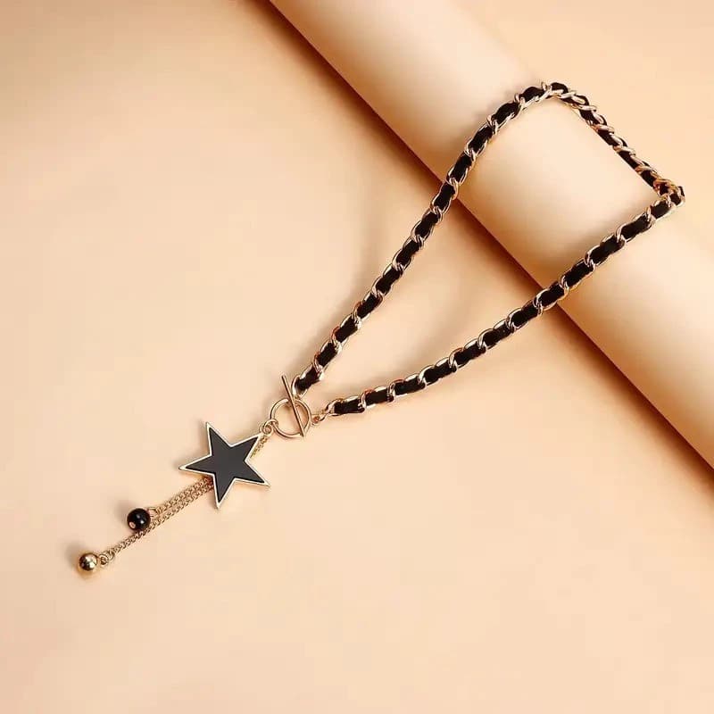 Colar Feminino Estilo Legal Clavícula Borla Decoração Tecido De Veludo Preto Corrente Em Forma De Coração Pingente