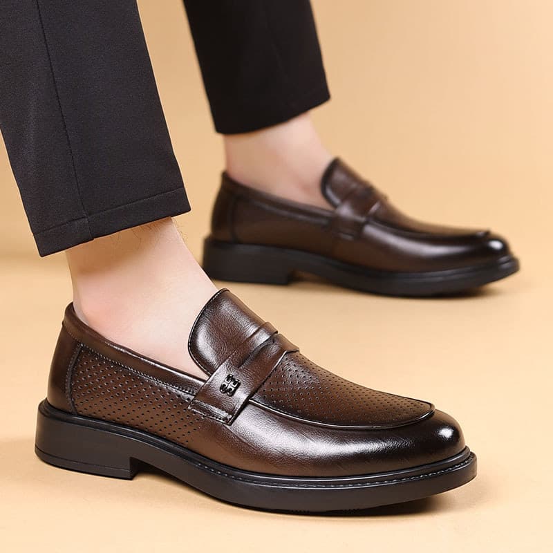 Verão buraco sapatos de couro masculino respirável desodorante negócios Formal Wear britânico Casual deslizamento em san