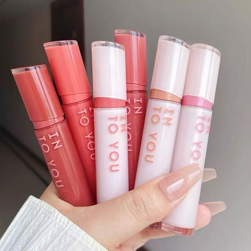 Intoyou brilho labial espelhado intoyou veludo brilho labial espelho hidratante batom fosco não é fácil de colar copo