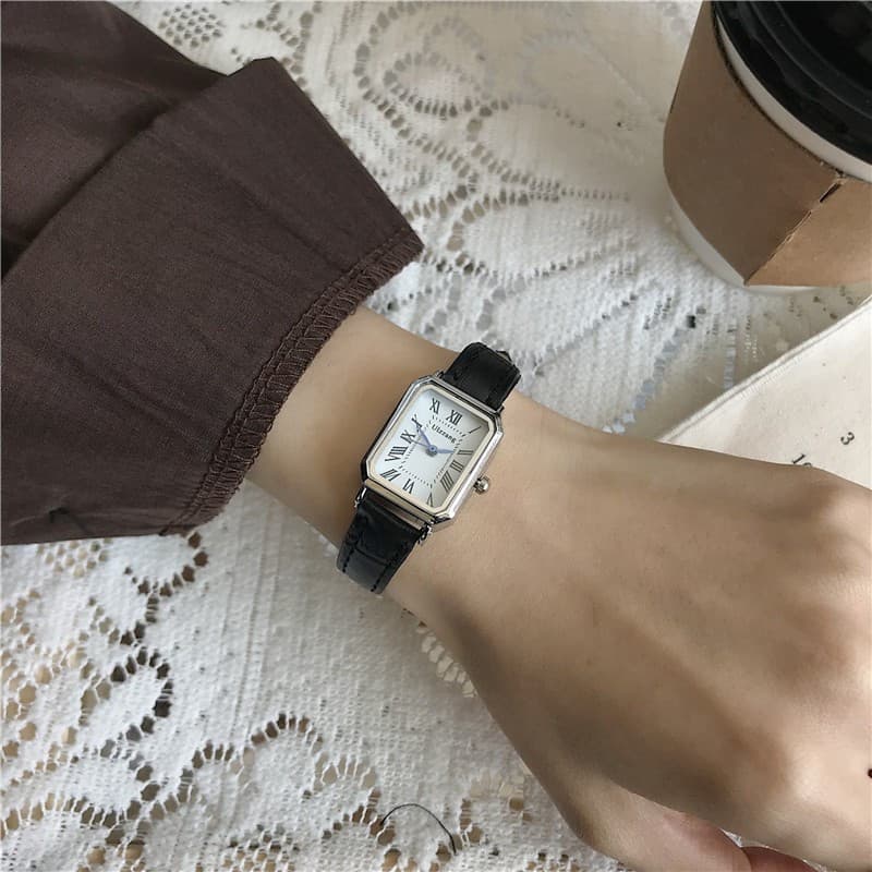 Relógio Feminino Vintage à Prova d'Água com Movimento de Quartzo: Design de Mostrador Quadrado Pequeno, Equipado com Pul