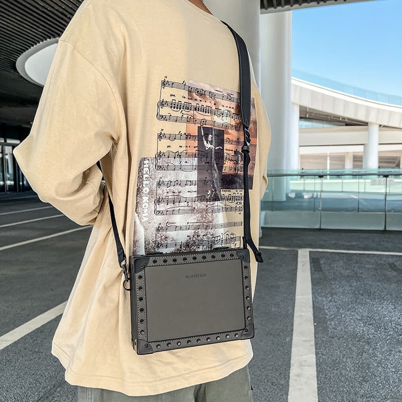 Europeu americano estilo Retro rebite caixa saco nicho High-End sentimento masculino grande capacidade pequeno quadrado