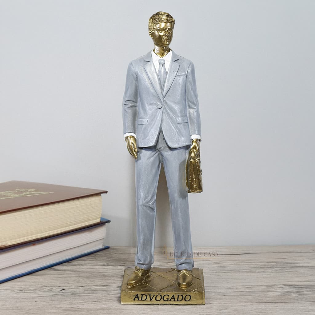 Estatueta Advogado e Advogada em Resina – Decoração Escritório de Advocacia Presente para Advogados