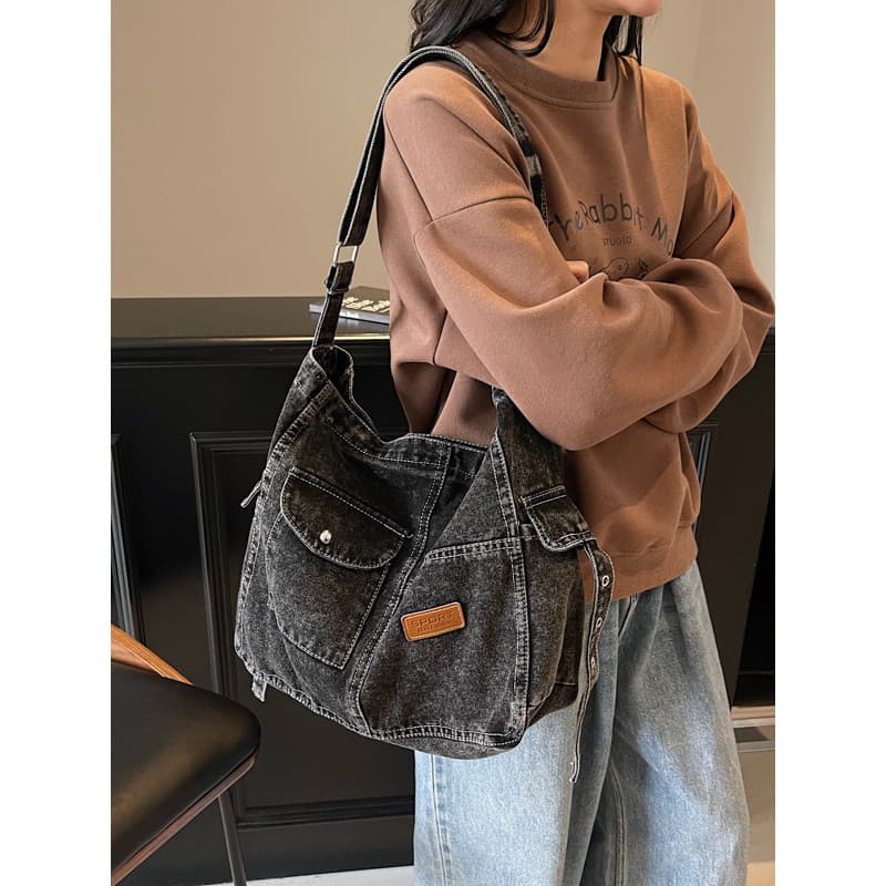 Bolsa jeans feminina de grande capacidade 2025 novo estilo verão All-Match nicho de um ombro mensageiro estudante classe