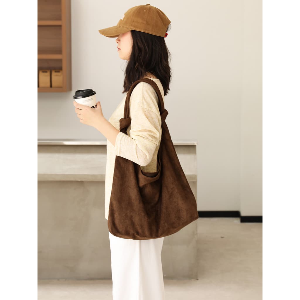 Versão coreana grande capacidade de um ombro flanela sacola feminina All-Match trabalho Commuter axilas saco estilo preg