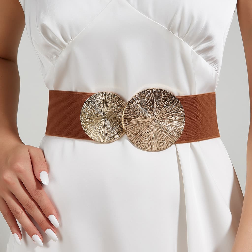 Cinto feminino, com fivela elástica dourada e gancho duplo, design largo, adequado para combinar com vestidos e casacos.