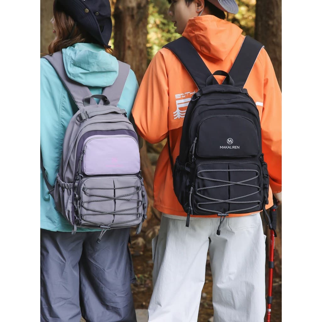 Contraste cor esportes ao ar livre caminhadas mochila das mulheres dos homens lazer viagem leve estudante universitário