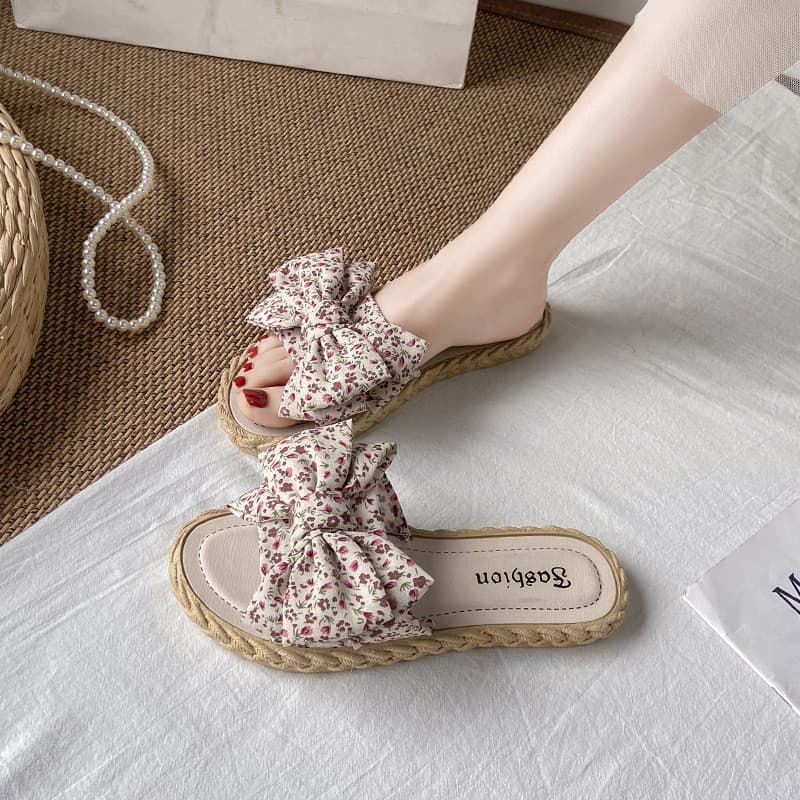 2024 novo estilo arco chinelos moda exterior Wear senhoras verão sapatos de praia sandálias planas Flip-Flops feminino