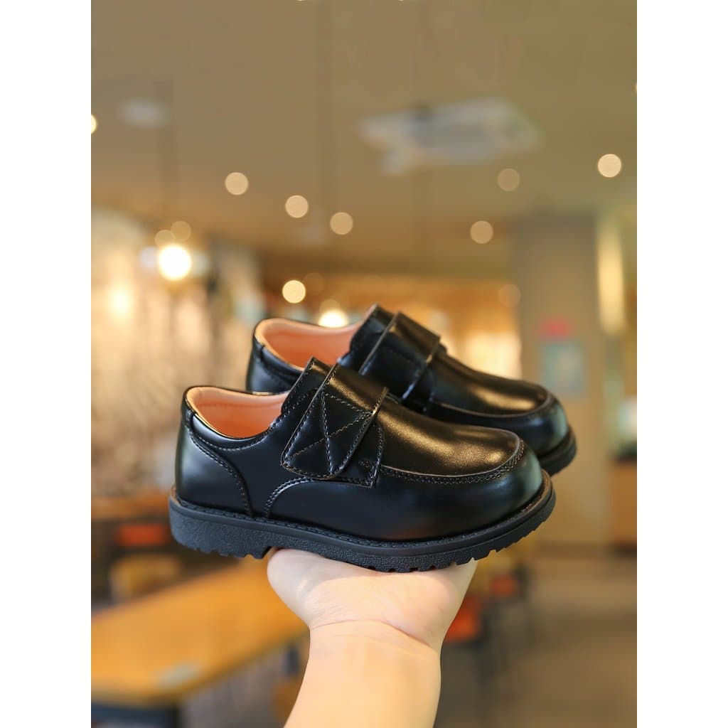 Sapatos de couro infantis 2025 novo estilo primavera outono sola macia meninos preto estilo britânico sapatos de desempe