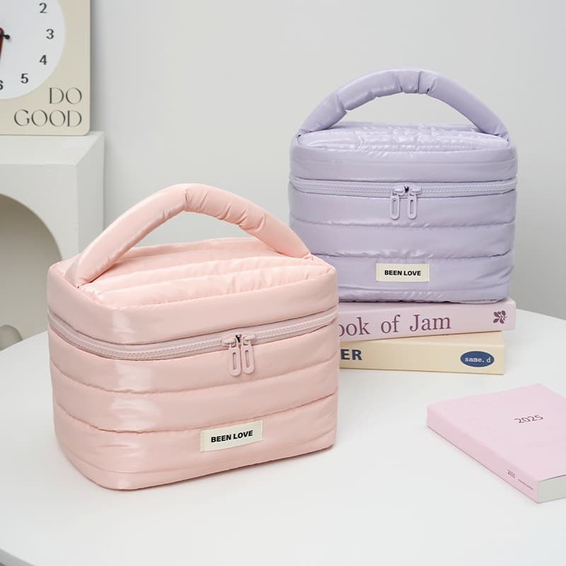 Necessaire de Maquiagem Estilosa Alta Capacidade com Alça Resistente para Viagem e Uso Diário