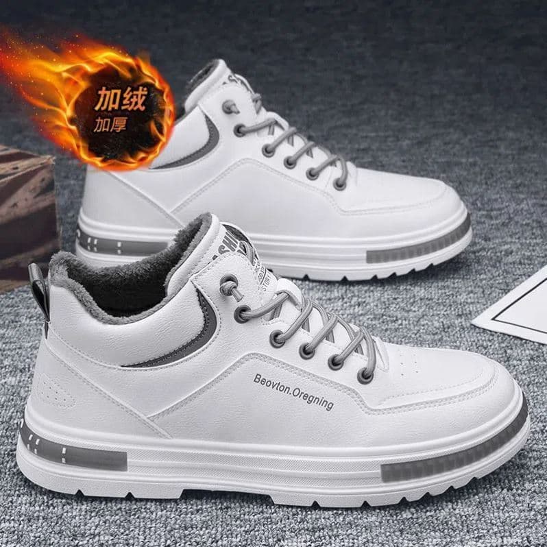 Sapatos masculinos inverno 2023 novo estilo Casual deslizamento em sapatos de couro pequenos tênis brancos de alta quali