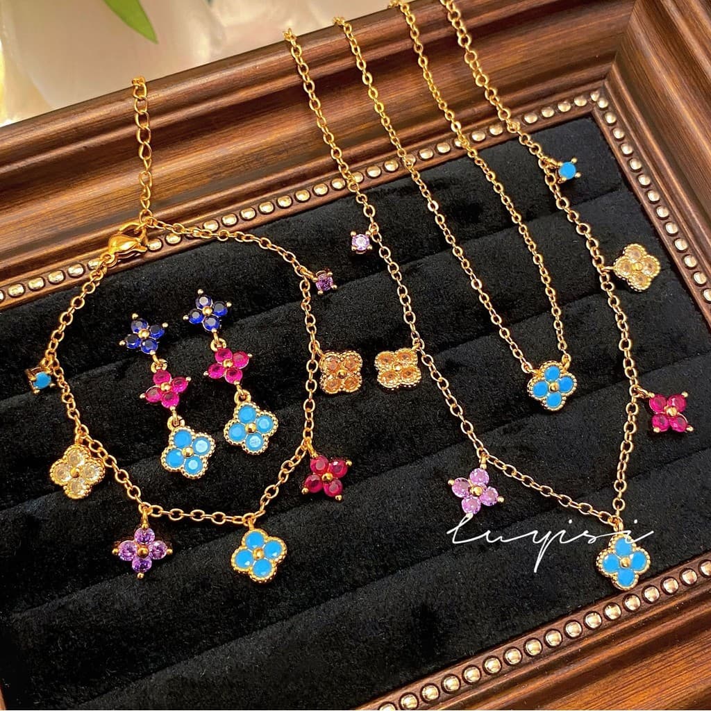 Nova Dopamina Trevo De Quatro Folhas Colar Francês retro Empilhado Clavícula Corrente Cor Brincos Conjunto Pulseira De D