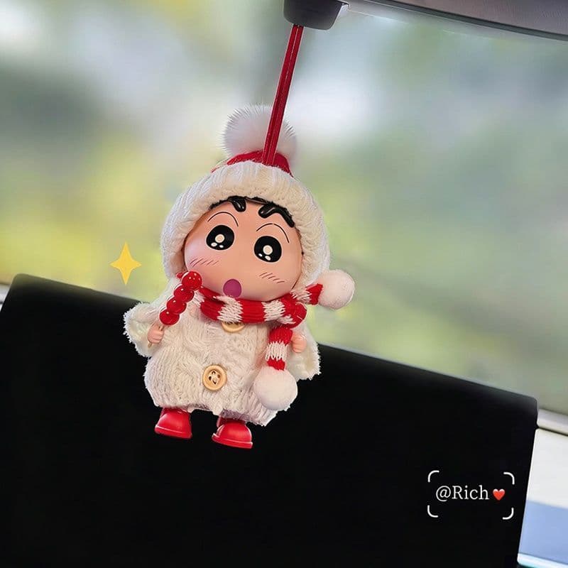 2026 novo estilo Crayon Shin-Chan pingente de carro decorações interiores do carro interessante espelho retrovisor pinge