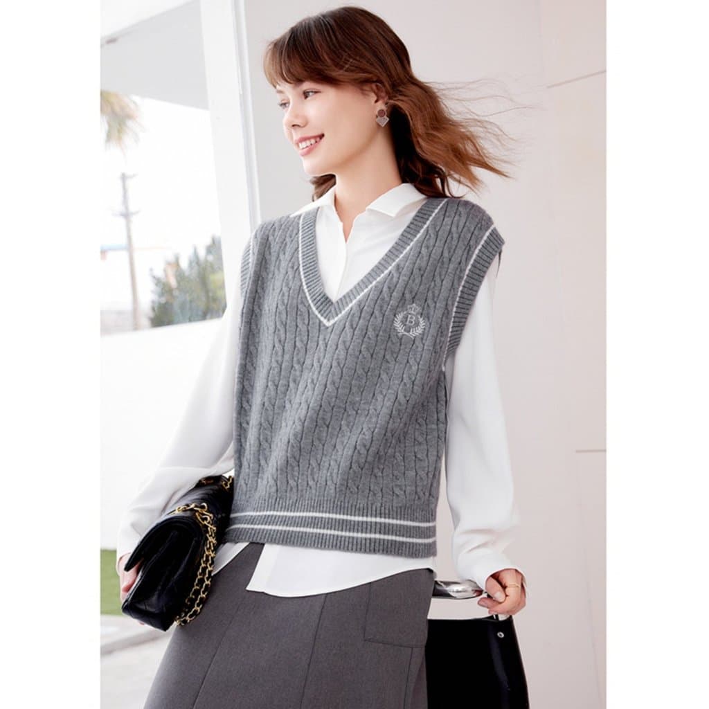Betu cem fotos contraste cor bordado colete de malha novo estilo redução de idade estilo Preppy em camadas estilo britân