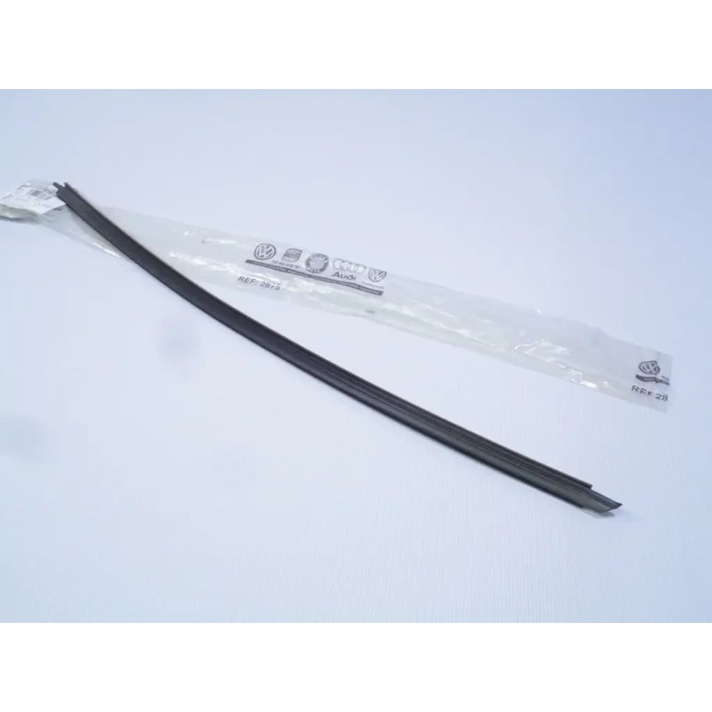 Borracha Moldura Lateral Direita Para-brisa VW Saveiro 2000 a 2002 G2