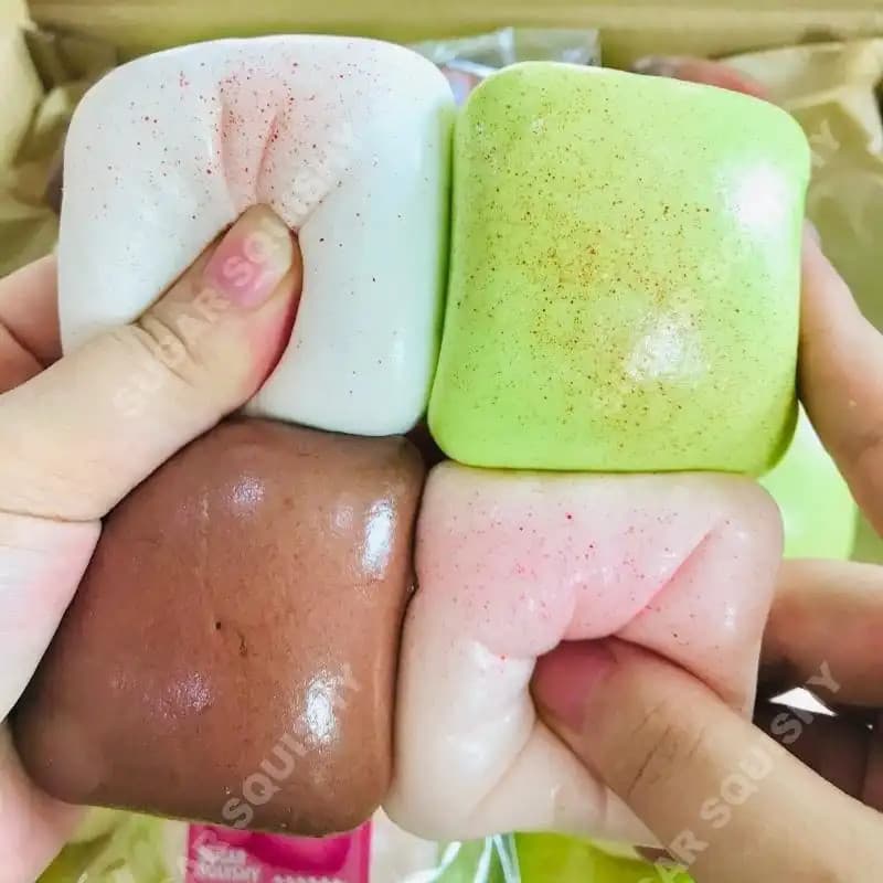 Squishy de açúcar, squishy de pão grande em 4 cores, muito fofo, cores pastel que são muito relaxantes, tem um cheiro ag