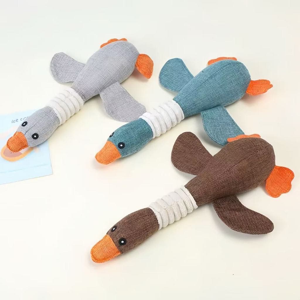 Brinquedo Pet Ganso de Pelúcia Formato Pato 30CM para Cachorro Mordedor Divertido com Apito Som