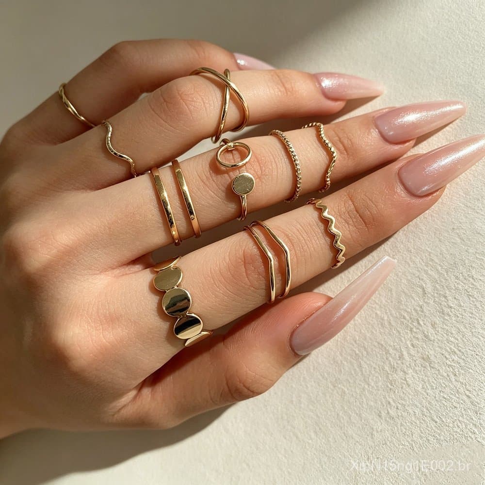 Kit 10 Anéis de Dama Design Simples Recortado Ondas na Água, Acessório Casual Perfeito para Presentear Mulheres