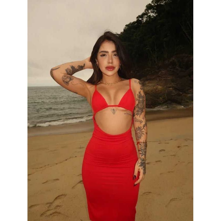 Vestido Feminino longo com alças ajustáveis Parte de Cima Modelo Biquini Vermelho Suplex Liso Modela Corpo Gringa