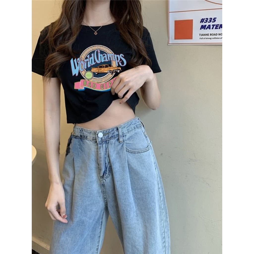 Camiseta de manga curta de algodão puro feminina Design de verão nicho francês solto branco pequeno Top curto com calças