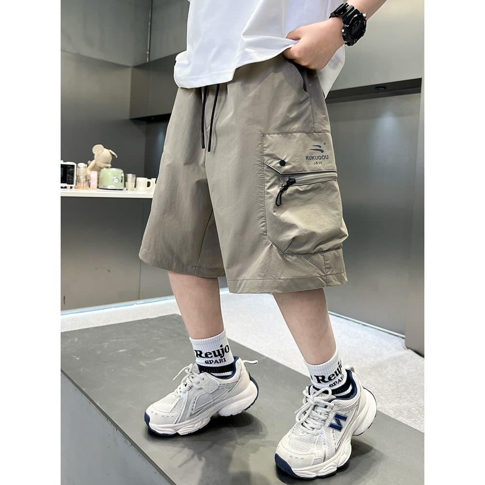 Crianças roupas infantis meninos Shorts de verão 2026 novo estilo roupas de verão macacão Casual médio grande meninos es