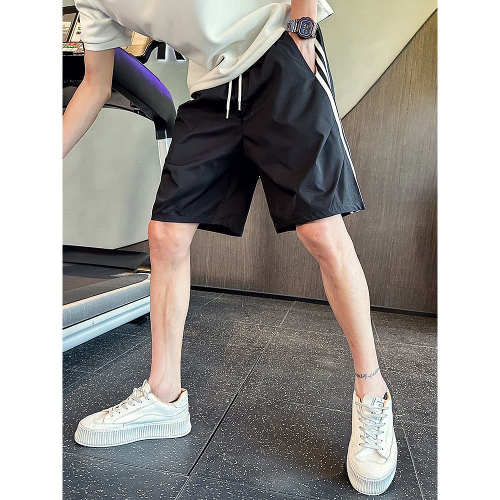 Verão gelo seda Shorts masculino estilo Design listras verticais costura calças 2025 novo estilo rufião bonito High-End