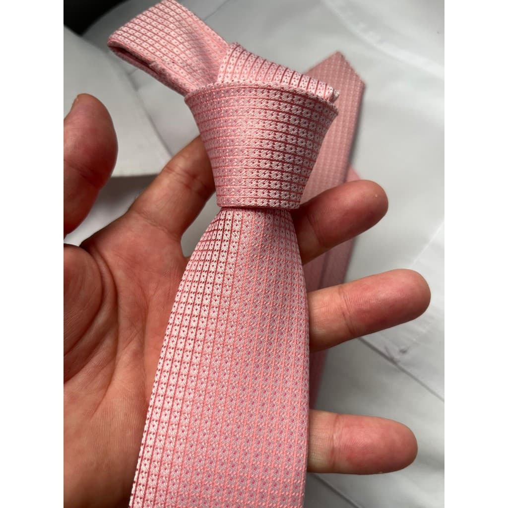 Gravata rosa semi-ajustável - 960 pontos XCPS