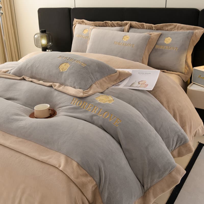Luz de luxo inverno leite veludo conjunto de quatro peças engrossado bordado colcha capa lençóis cama conjunto de três p
