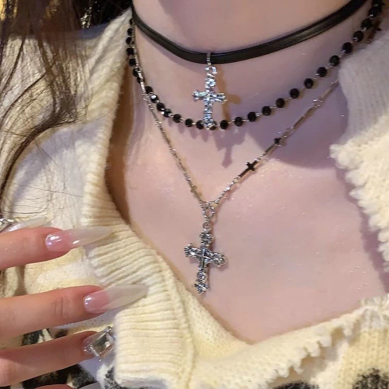 Colar Vintage BELLA-Bee, Incrustado com Cruz de Diamante e Pérolas, Acessório de Moda Moderno Y2K, Adequado para Uso Diá