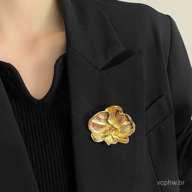 2025 novo estilo nicho Retro Phalaenopsis flor broche feminino High-End requintado terno pino moda broche