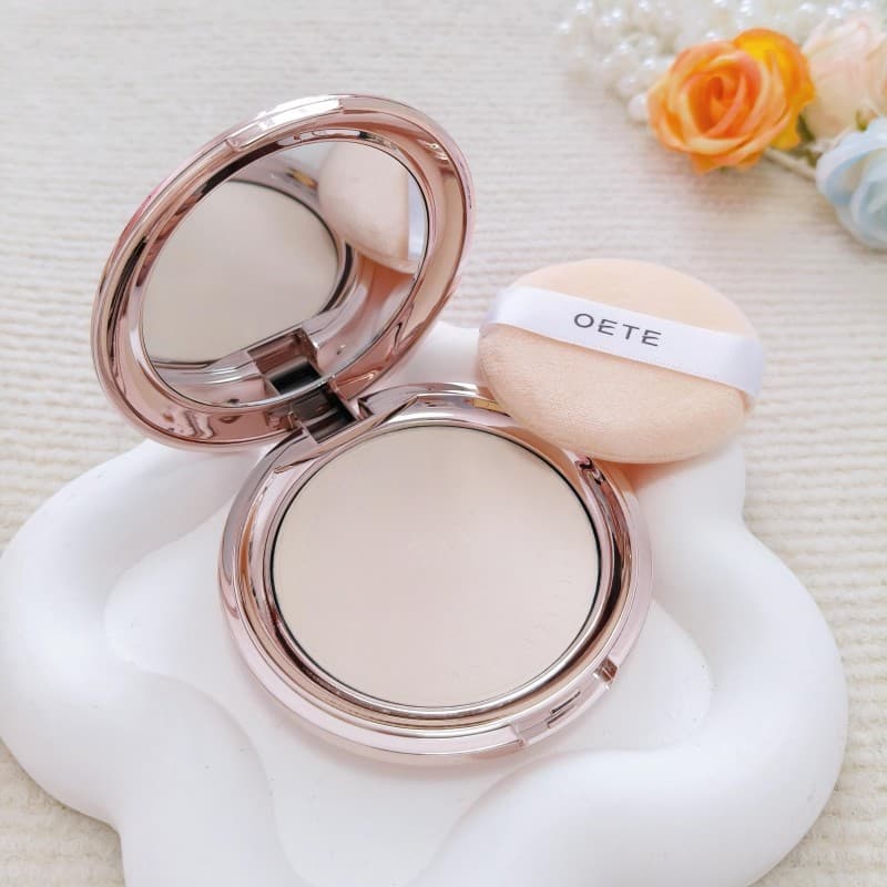Vem com foco suave!OETE pó prensado com foco suave, pó prensado transparente, fixação em pó prensado, maquiagem à prova