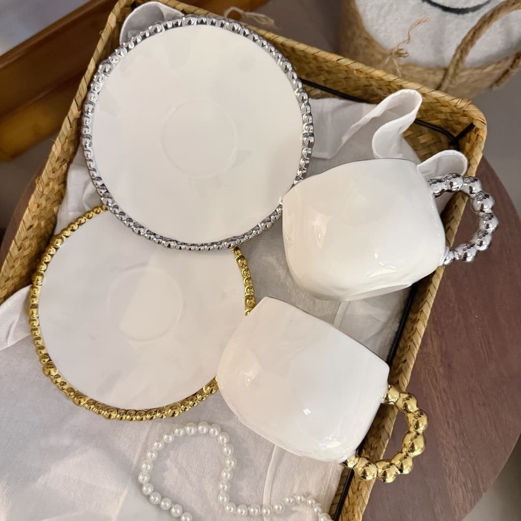Luxo Mão Pitada Xícara De Café Pires Galvanizado Pérola Borda Coração Caneca Cerâmica