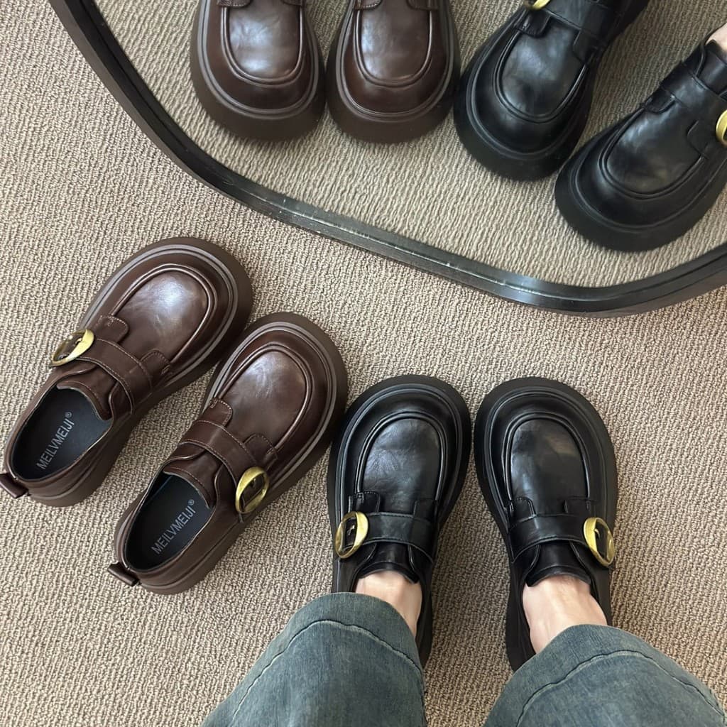 Fuyinglun Zhensha 2025 Novos Sapatos de Couro Grossos para Meninas, Estilo Mary Jane para Saias HBNS
