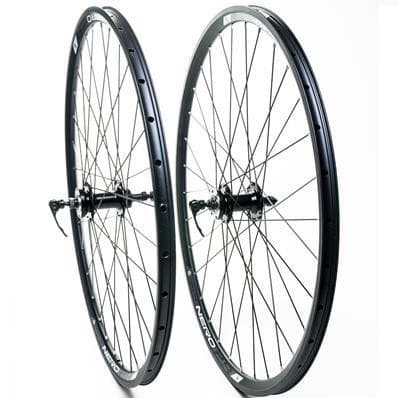 Par Roda 29 Absolute Nero c/ Rolamento c/ Blocagem p/ Roda Livre e Freio à Disco 32 Furos Preto