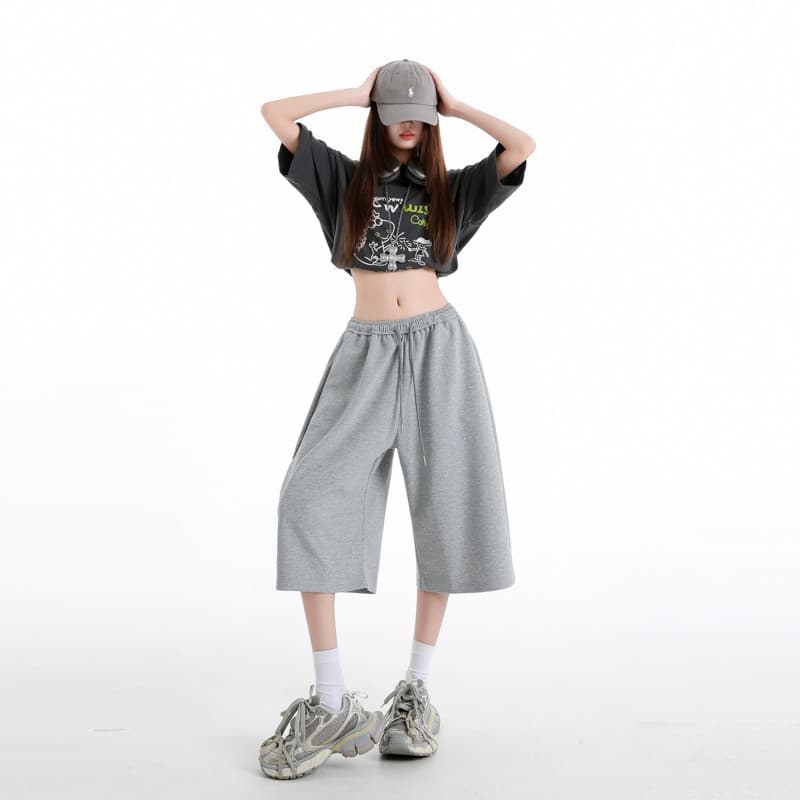 Calças cortadas de perna larga Jeans 2026 verão novo estilo americano preguiçoso esportes cordão solto perna larga calça